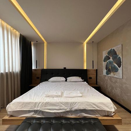 Zet Apartments - Bedroom & Bathroom Приштина Екстер'єр фото