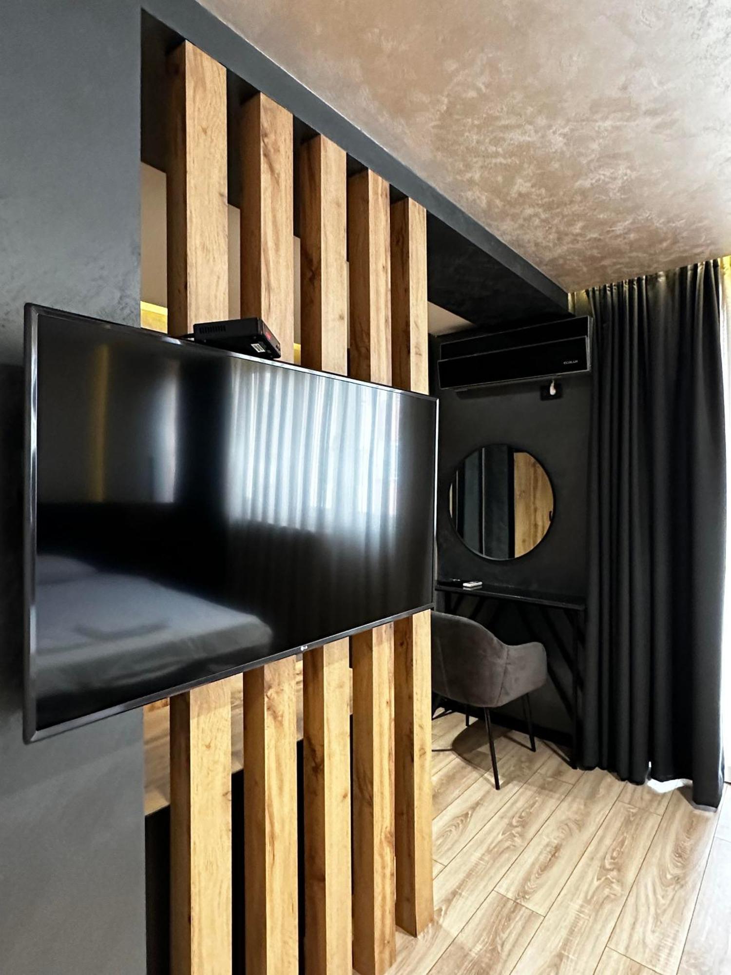 Zet Apartments - Bedroom & Bathroom Приштина Екстер'єр фото