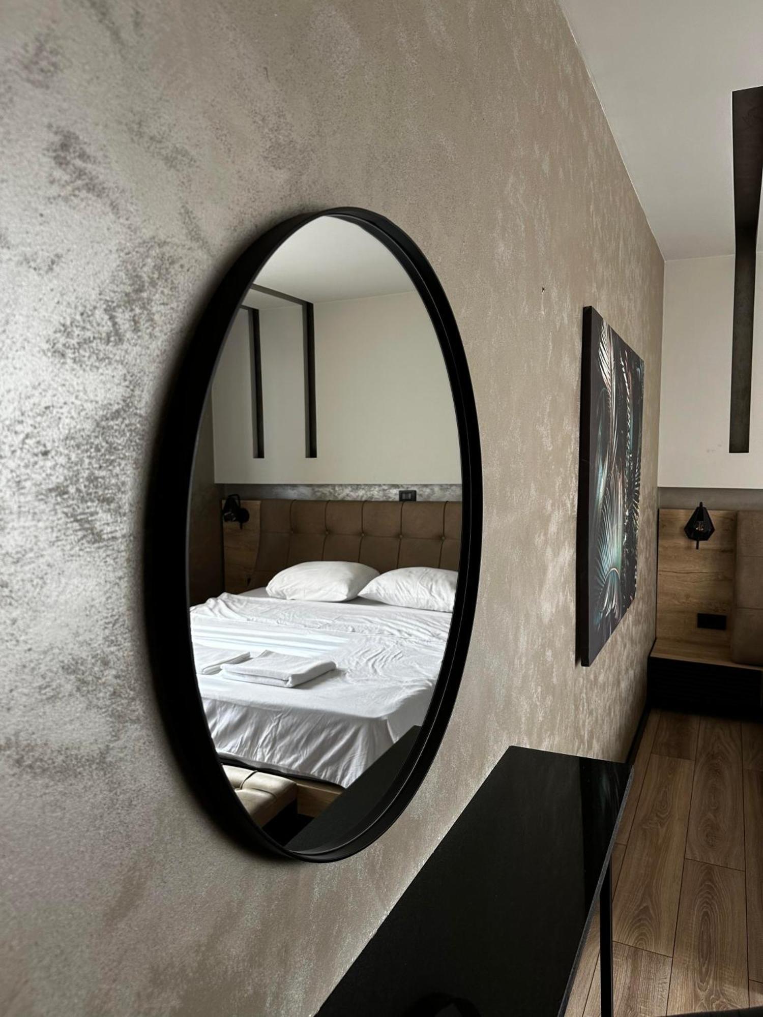 Zet Apartments - Bedroom & Bathroom Приштина Екстер'єр фото